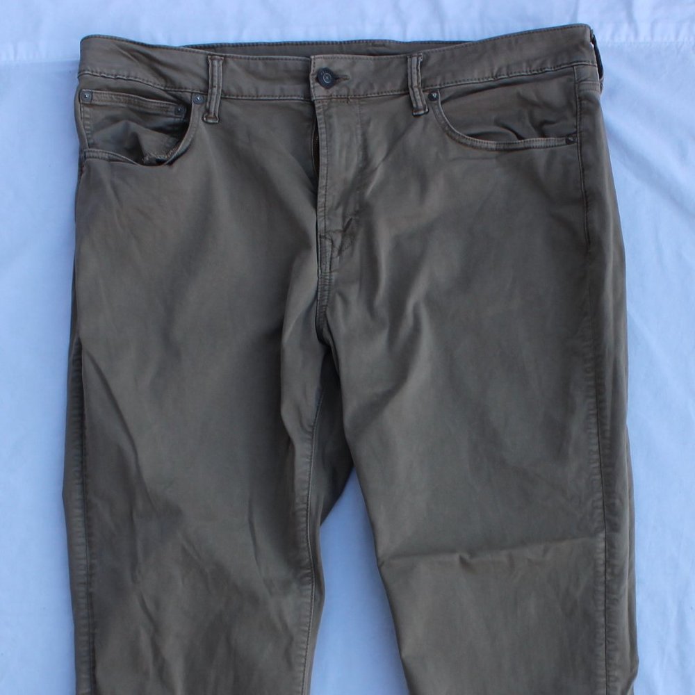American Eagle Tan-Green Chino Pants